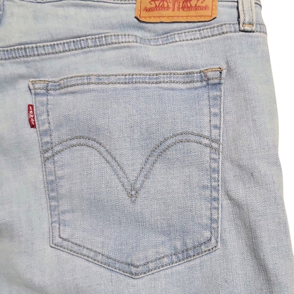 Levi's Women's Boyfriend Mid-Rise  Lapis Med Wash Jeans Size 32 (34×27) Stretch - Picture 6 of 14